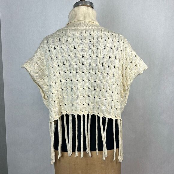 Davi & Dani Cable Knit Fringe Hem Sweater Vest Sz Medium Cream Turtleneck - Picture 4 of 10
